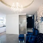 Apartment Angel